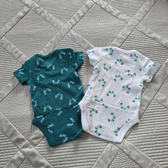 🔥5 FOR $25🔥NWOT 6 Pack Bundle Hanes Short Sleeve Onesies, 0-6M - Picture 14 of 14